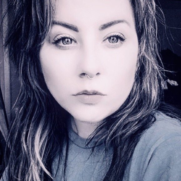 Meet your Posher, Kandace - Picture 1 of 1